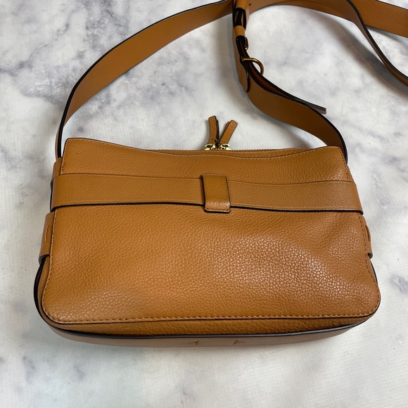 Tory Burch Gemini Link Belted Peanut Brown Pebbled Leather Camera Crossbody Bag - Picture 6 of 12